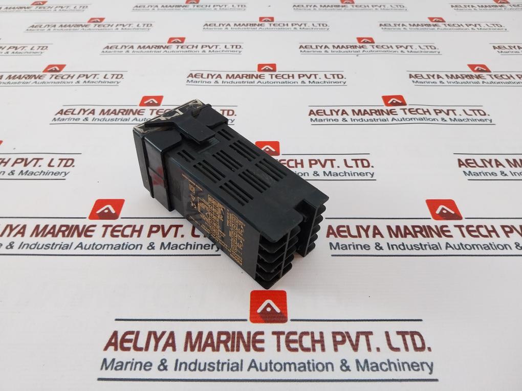 Selec Pid500 Temperature Controller 85 To 270V Ac/Dc, 50/60Hz 5A