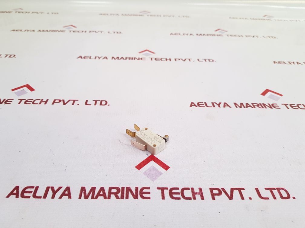 Lot of 19X Cherry D45X Limit Switch 15a 125-250vac
