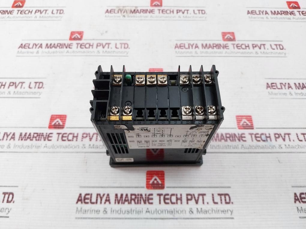 Shimaden Sd16A-490-1000 Digital Temperature Indicator 100-240Vac 50/60Hz 11Va