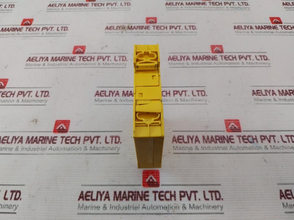 Sick Ue48-20S2D2 Safety Relay 24V