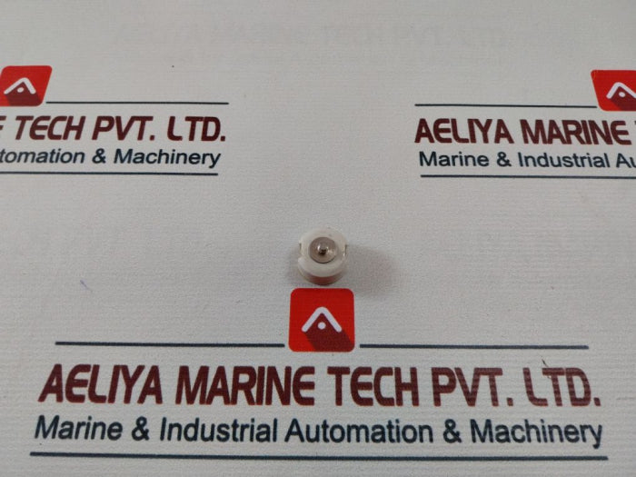 Lot Of 2X Siemens 25/500 Diazed Fitting Screw Used