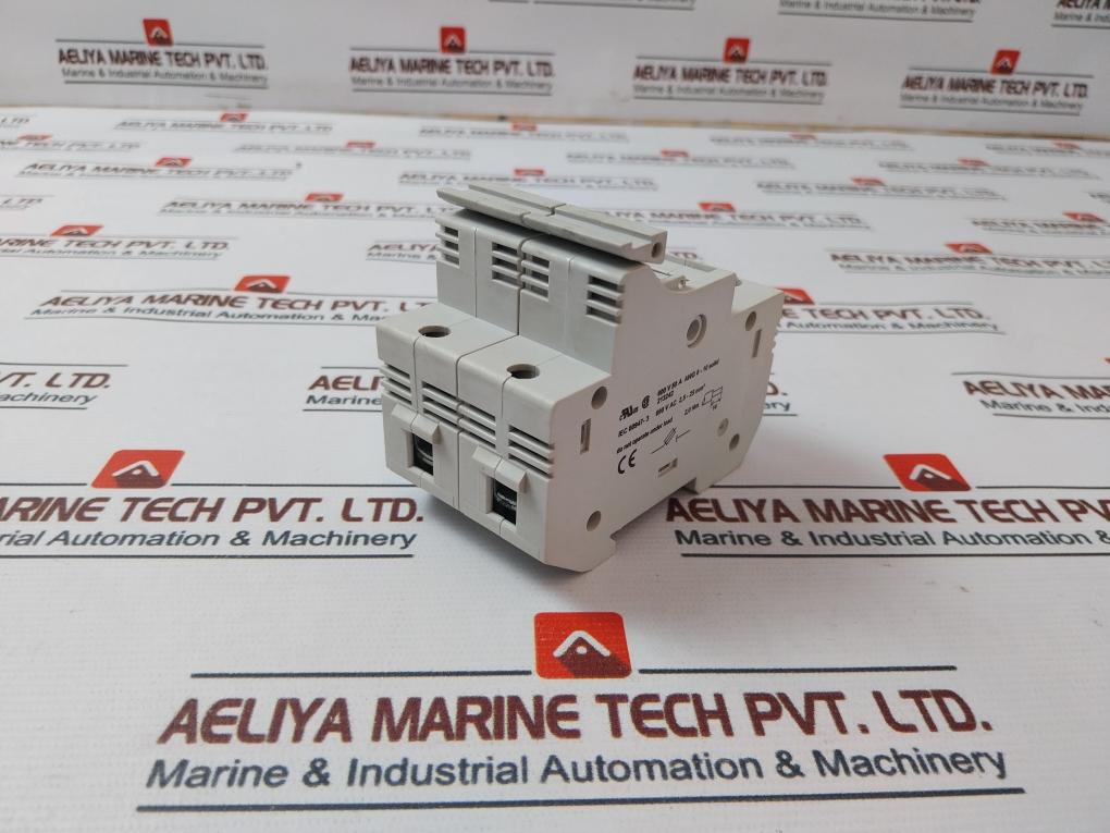 Siemens 3Nw7 121 Fuse Holder 600V 50A