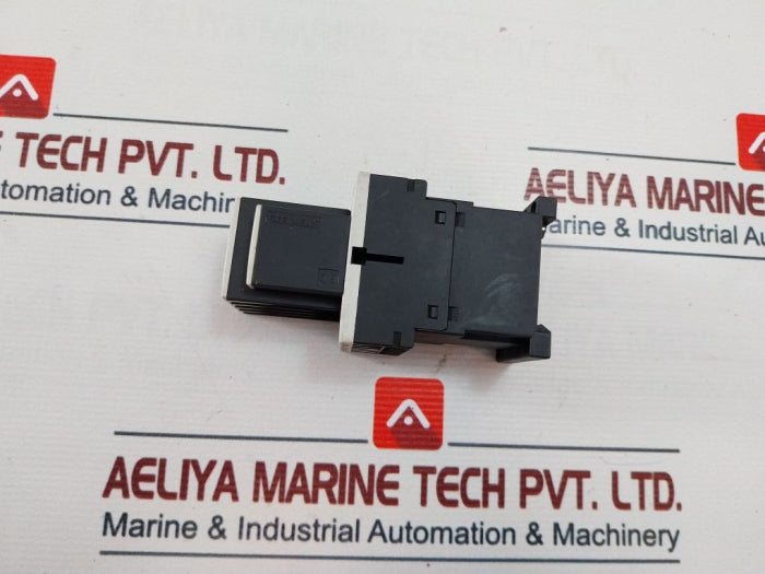 Siemens 3Rh1911-2Ha22 + 3Rt1016-2Ap01 Power Contactor 10A/240V