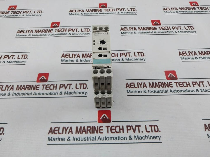 Siemens 3Rp1505-1Ap30 Timing Relay 7…10.3 Lb.In
