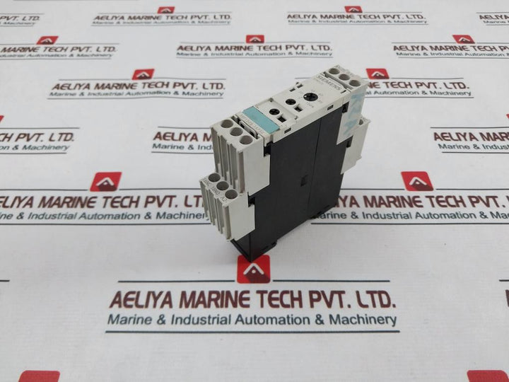 Siemens 3Rp1505-1Ap30 Timing Relay 7…10.3 Lb.In