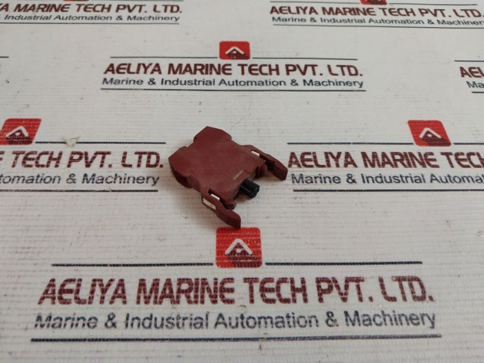 Siemens 3Sb14 00-0B Contact Block Ac-15 6A 230V