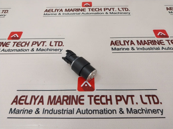 Siemens 3Sb3 000-4Md01 Emergency Key Switch E7Swch-3Sb30004Md01