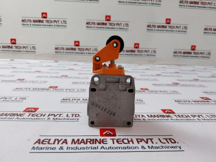 Siemens 3Se3 100-0E Limit Switch 500V Ip67