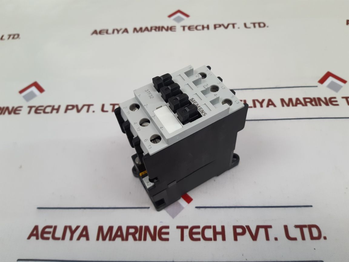Siemens 3Tf32 00-0A Power Contactor 110-132 V