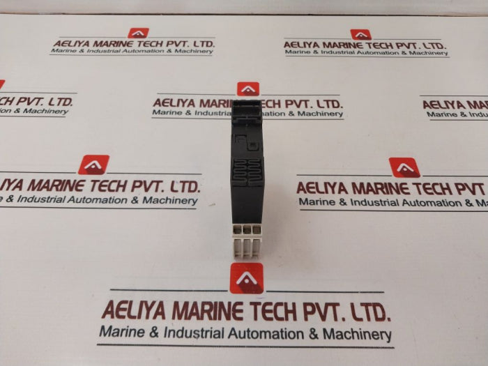 Siemens 3Tk2824-1Cb30 Safety Relay 300V