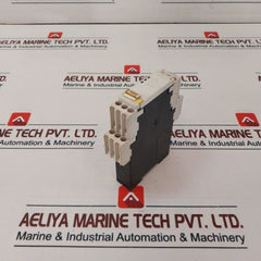 Siemens 3Tk2824-1Cb30 Safety Relay 300V
