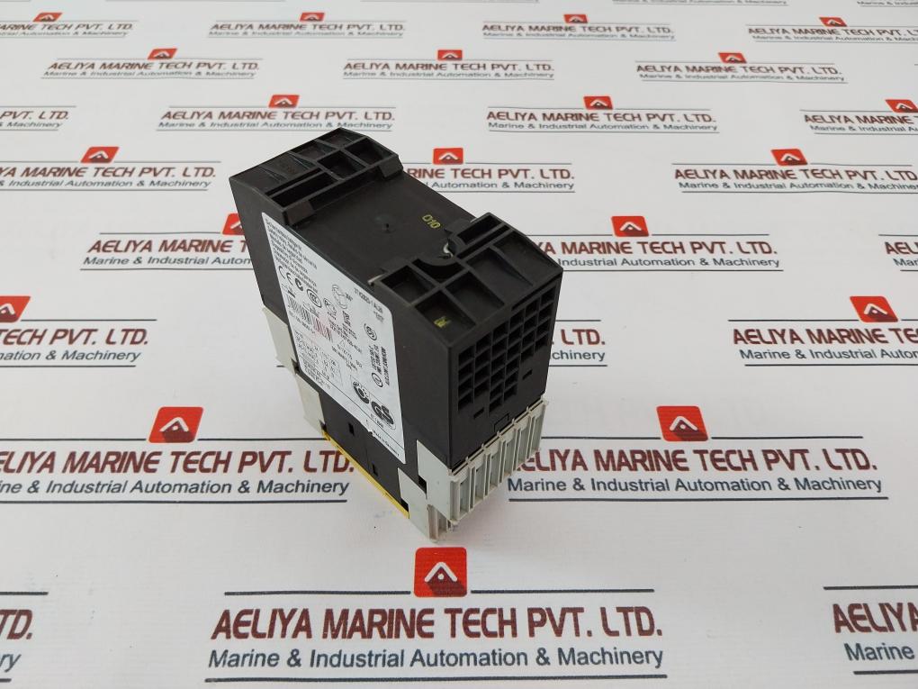Siemens 3Tk2825-1Al20 Safety Relay 230Vac