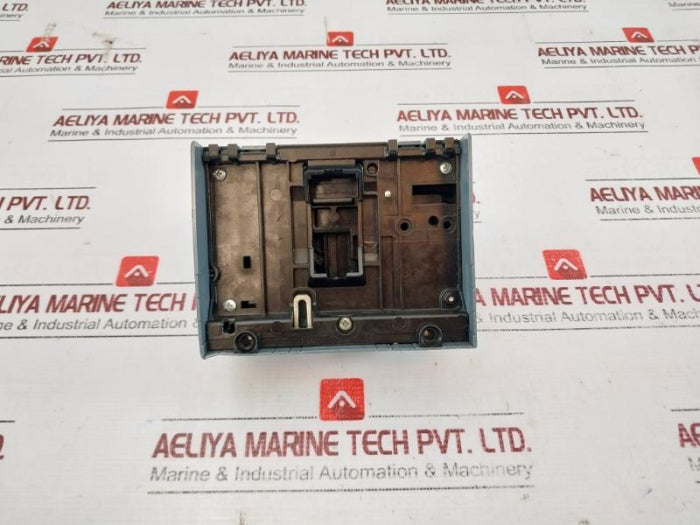 Siemens 3Va9267-0Gk00 Rotary Operator With Shaft Stub W/O Handle For Retrofit