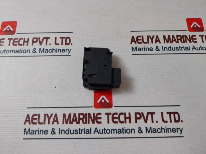 Siemens 3Vt9300-1Ud00 Undervoltage Release For Mounting Ac/Dc 110V