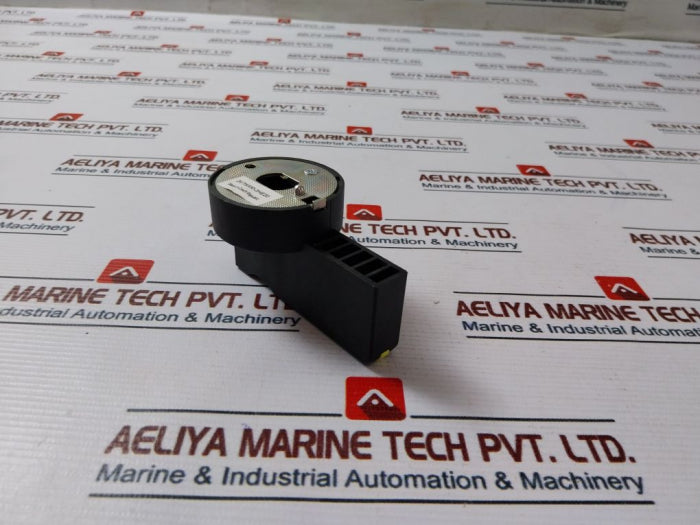 Siemens 3Vt9300-3He20 Black Rotary Handle With Lock