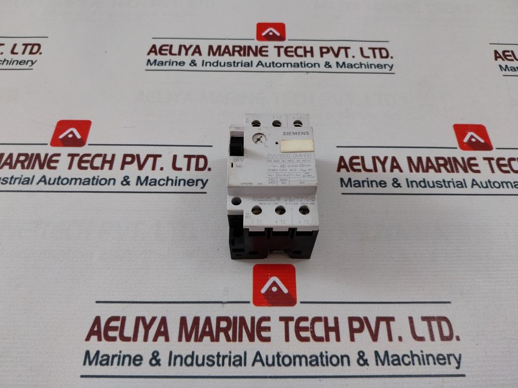 Siemens 3Vu1300-0Mh00 Circuit Breaker