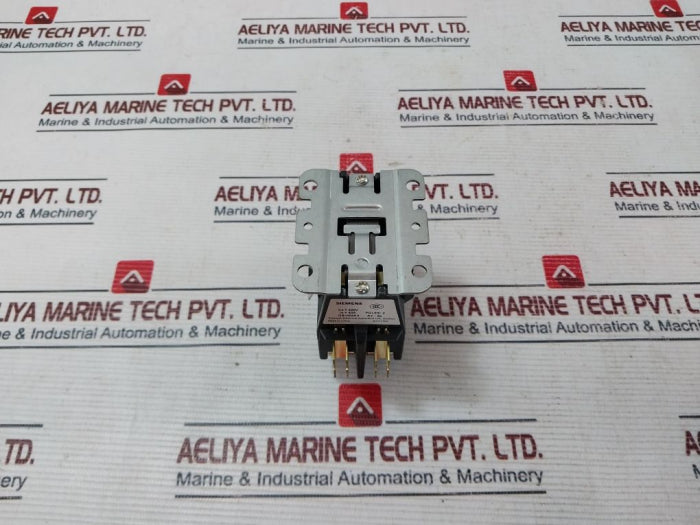 Siemens 45Fg20Aj Contactor Relay 50Hz 24V