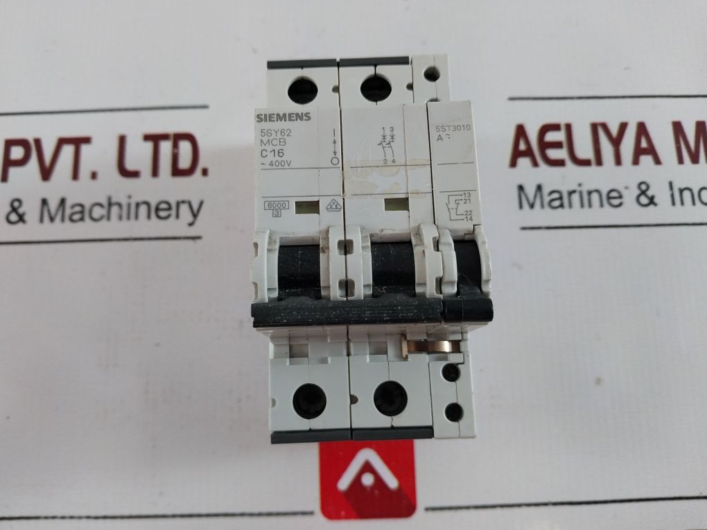 Siemens 5Sy62 Auxiliary Circuit Switch Mcb C16 5Sy6216-7 440V 16A 15Ka