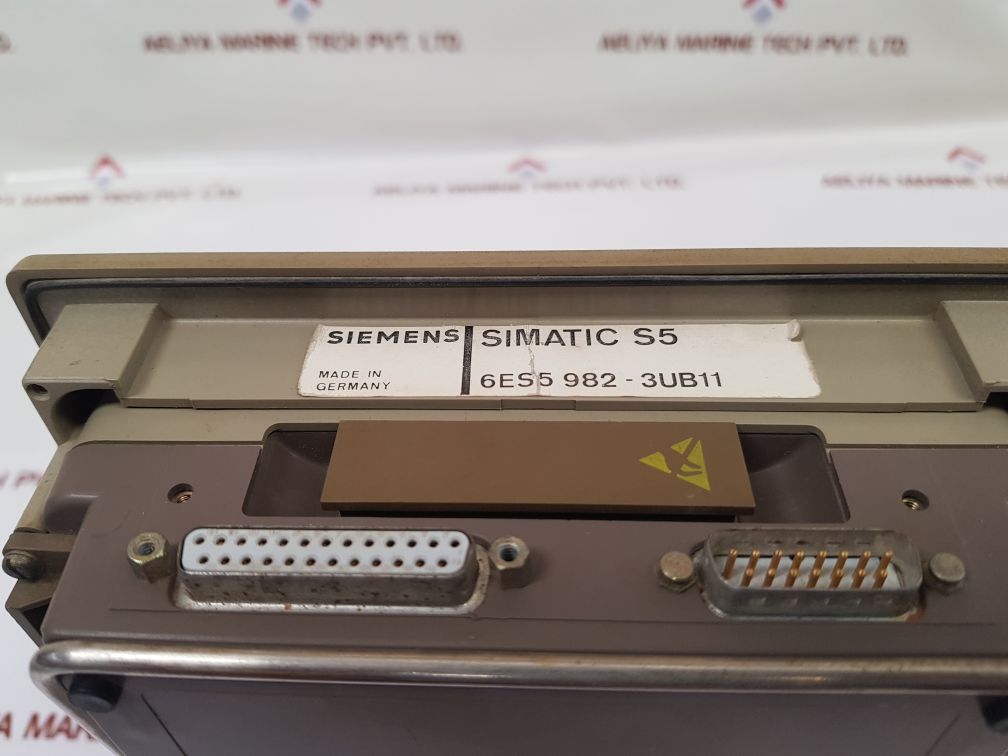 Siemens Simatic S5 6Es5 396-0Ua11 Operator Panel Ver 3 6Es5 982-3Ub11