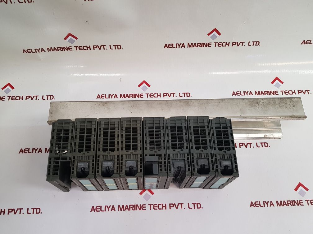 Siemens 6ES7 322-1BL00-0AA0 SM321 SM322 Digital I/O Modules W/ Mounting Rail