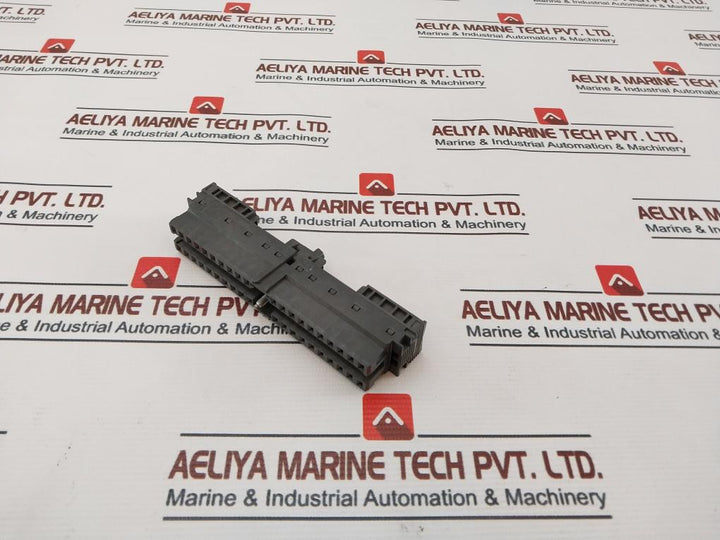 Siemens 6Es7 921-3Aa20-0Aa0 Connector