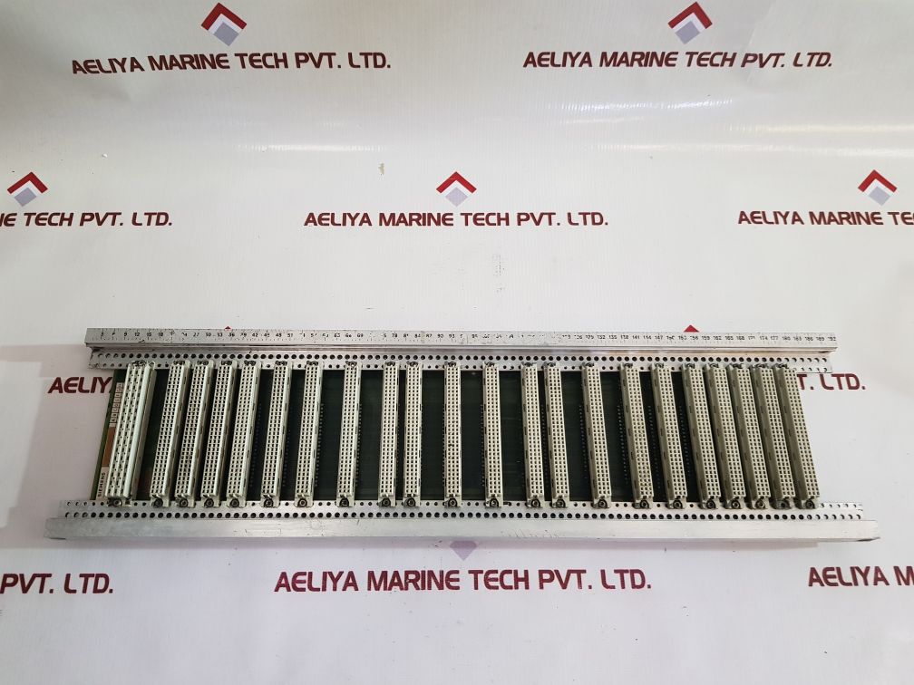 Siemens 6Fx1122-3Aa00 Bus Slot Backplane
