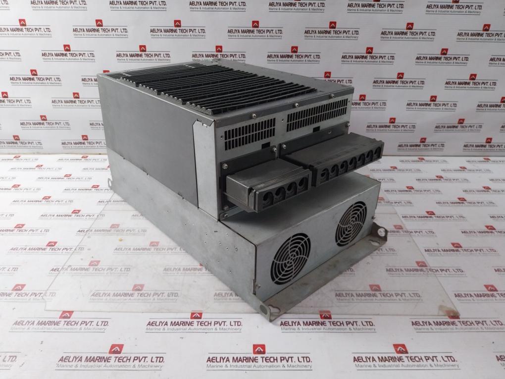 Siemens 6Sl3210-1Se31-8Ua0 Frequency Converter 3Ac 380-480 V 204A 50/60Hz