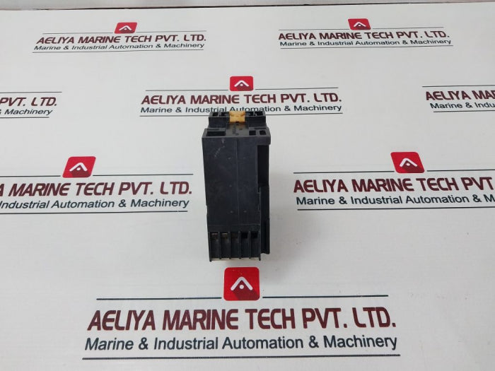 Siemens 7Pu2240-2Bn32-0Z On Delay Electronic Timer 6-60 Sec.