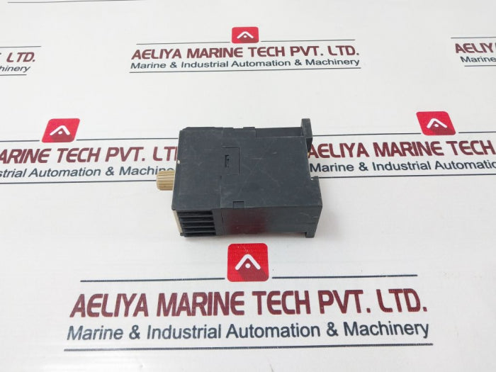 Siemens 7Pu2240-2Bn32-0Z On Delay Electronic Timer 6-60 Sec.