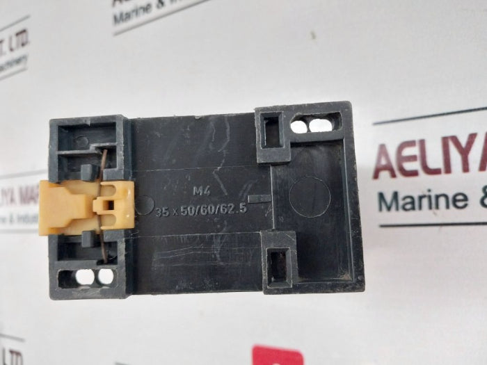 Siemens 7Pu2240-2Bn32-0Z On Delay Electronic Timer 6-60 Sec.