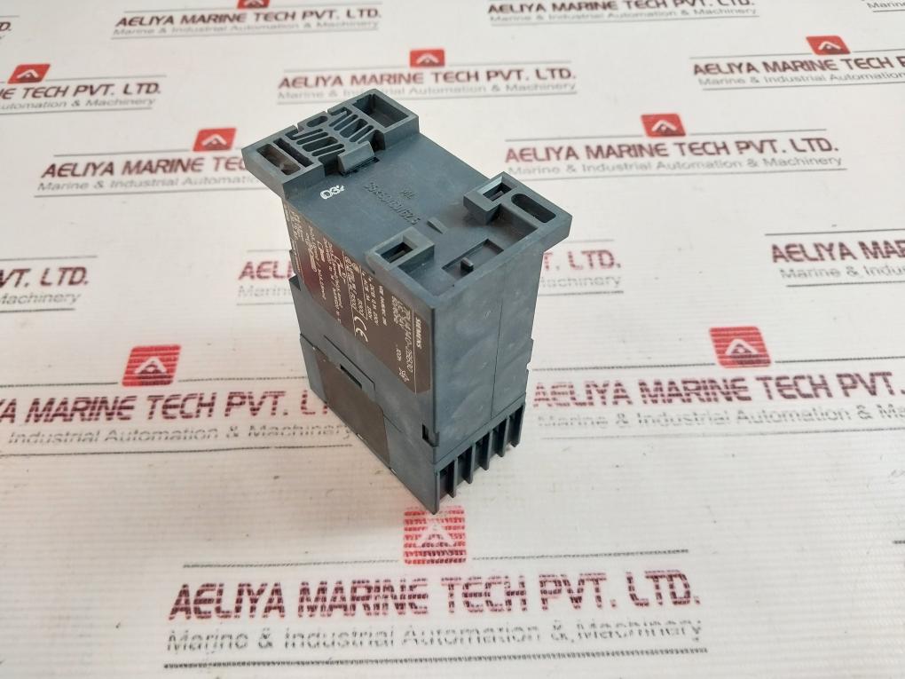Siemens 7Pu4140-2Bb30 Time Relay 50/60Hz 7Zx1012-0Pu40-4Aa1