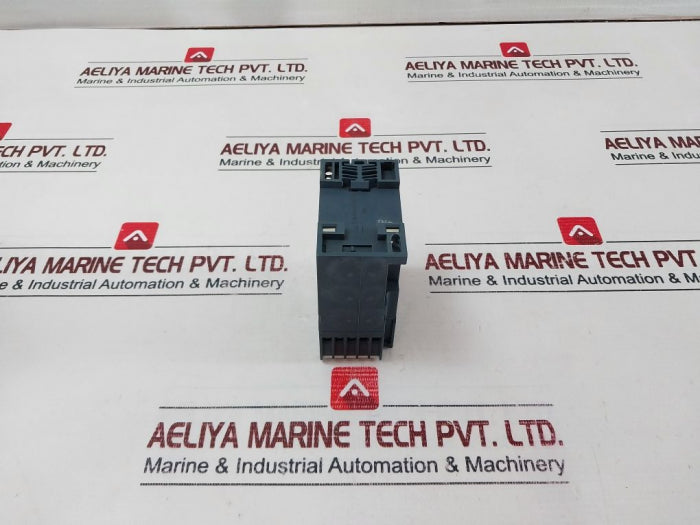 Siemens 7Pu4140-2Be30 Timer On Delay Relay 50/60Hz