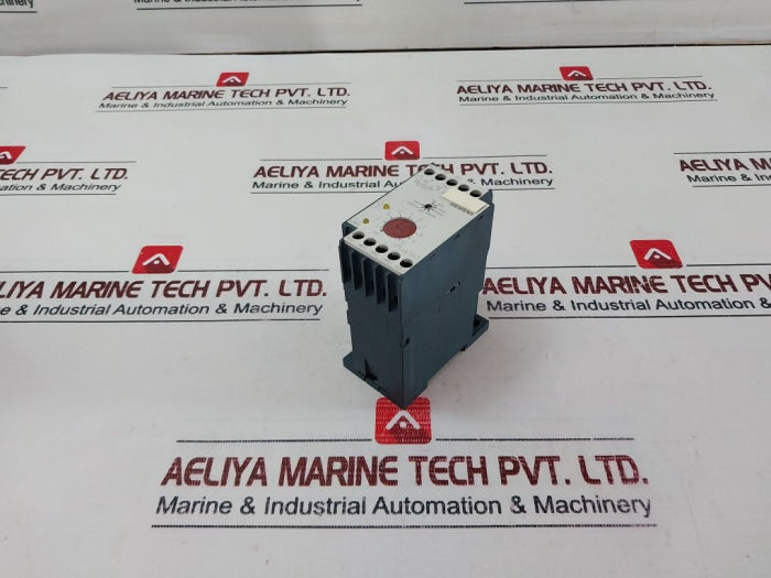 Siemens 7Pu4140-2Be30 Timer On Delay Relay 50/60Hz