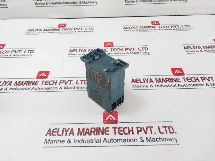 Siemens 7Pu4140-2Be30 Timer On Delay Relay 50/60Hz