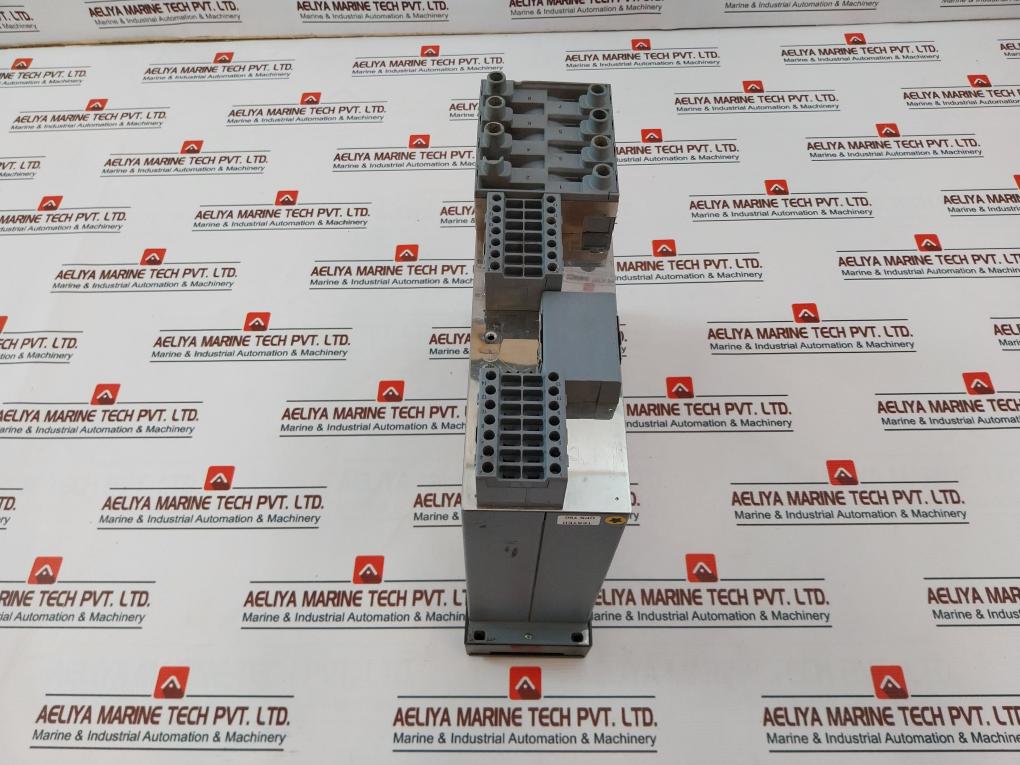 Siemens 7Sk8031-5Eb90-1He0/Cc Overcurrent Protection Relay 5A/240V 50 Hz/60Hz