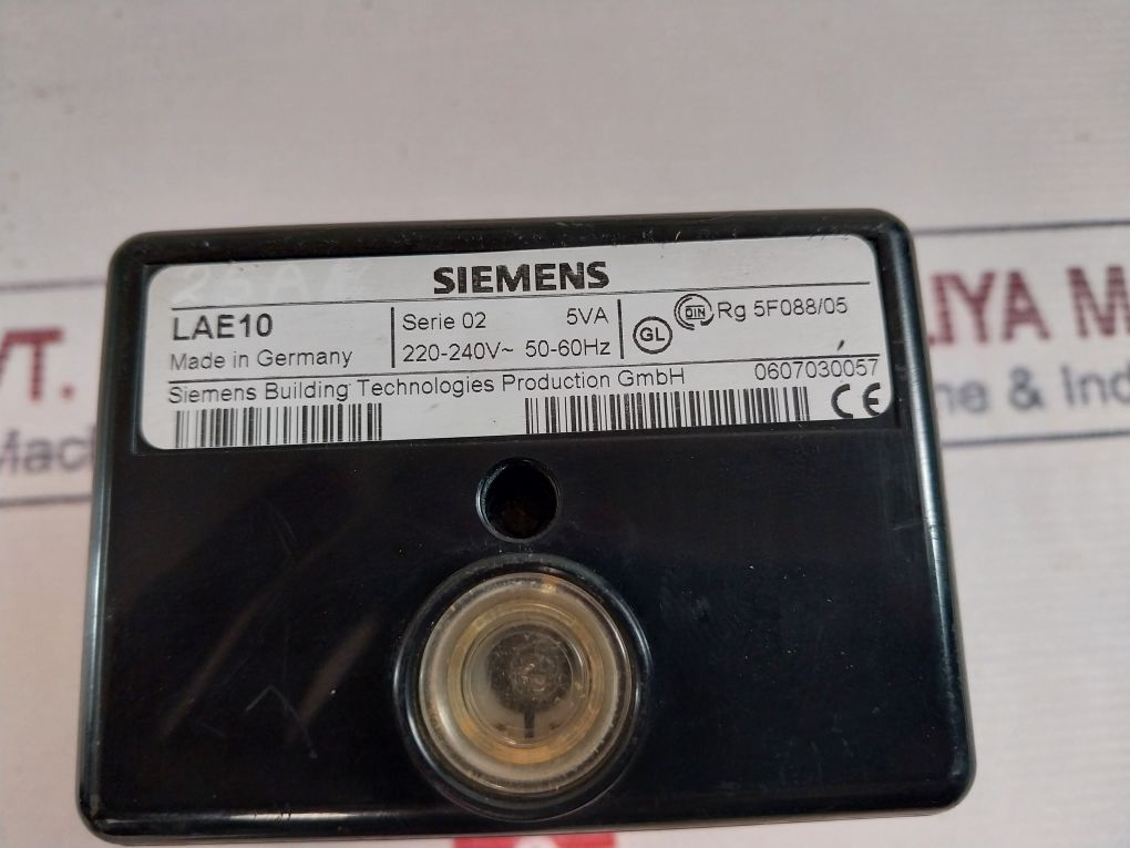 Siemens Lae10 Flame Safeguard Controller 220-240V 50-60Hz