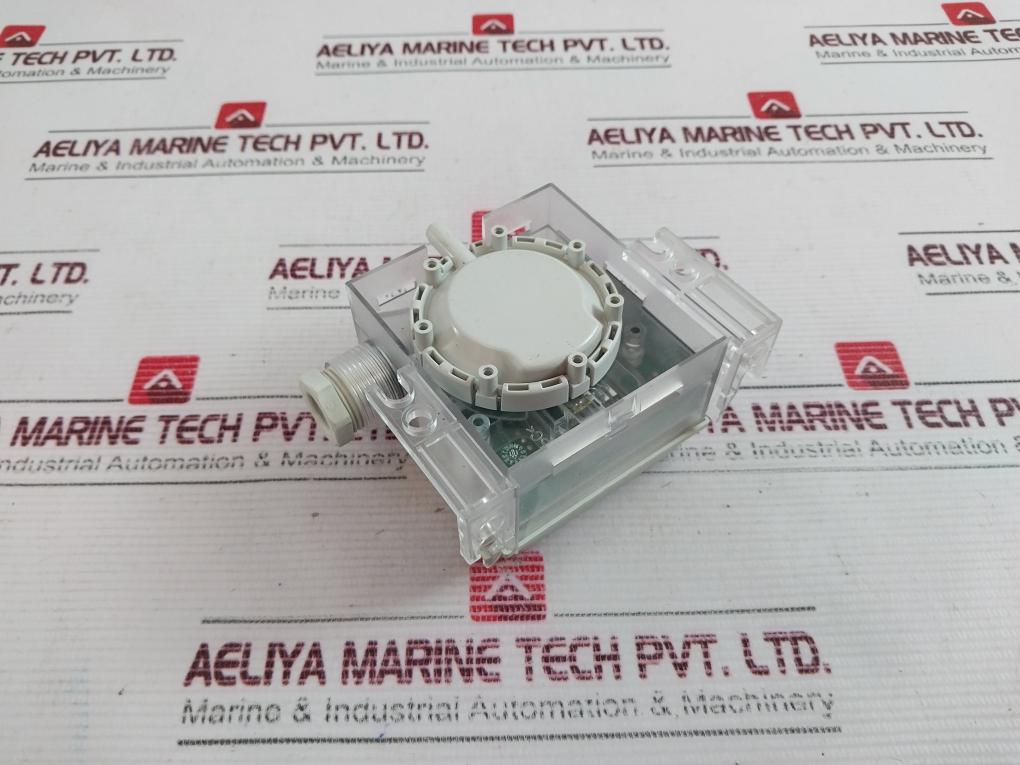 Siemens Qbm65-10 Air Duct Differential Pressure Sensor 50/60Hz