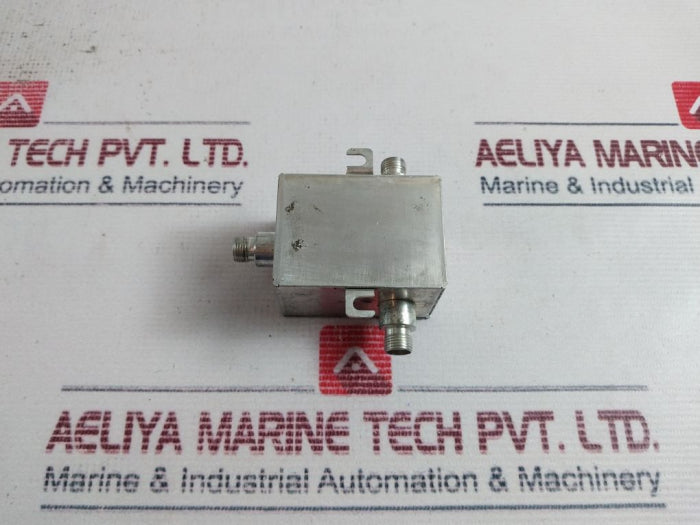Siemens S43121-k-b2 2-way Splitter