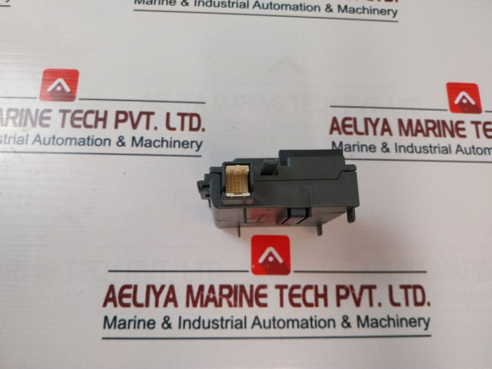Siemens Simatic Et200 1P 6Es7 195-7Hc00-0Xa0 Bus Module