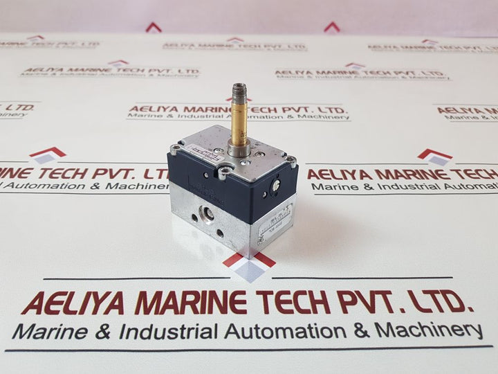 Sls 1064646 5/2-way Pneumatic Directional Control Valve