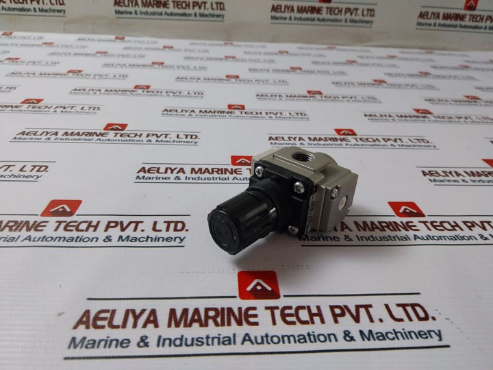 Smc Ar20P-270As Pneumatic Regulator With Ar20-f02 Bracket Assembly