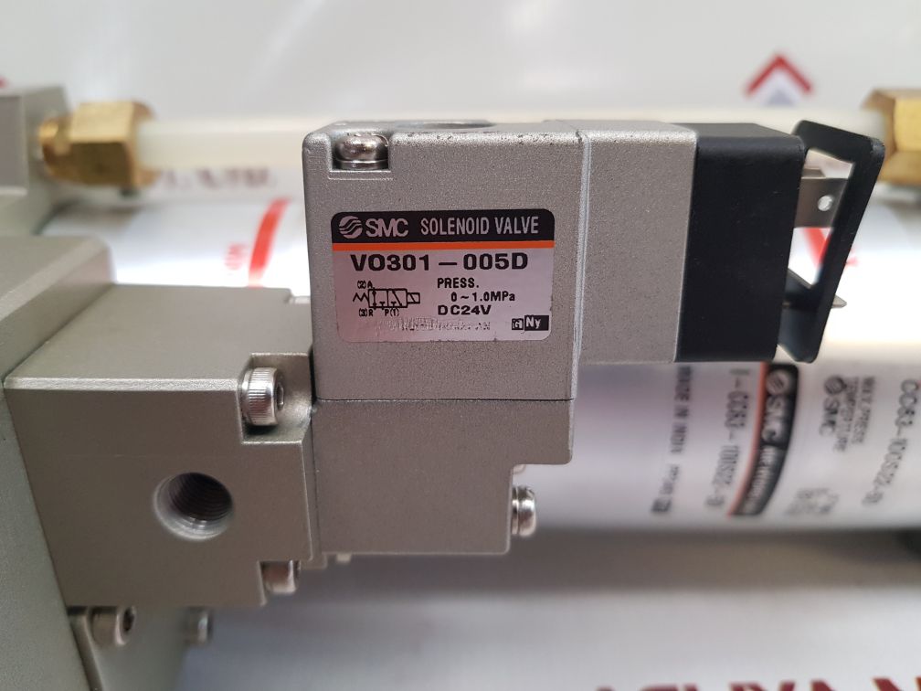 Smc i-cc63-100s22-5d air hydro unit