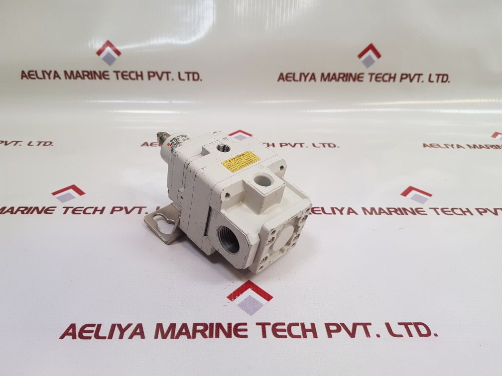 Smc I-ir3120-f04B Precision Regulator used