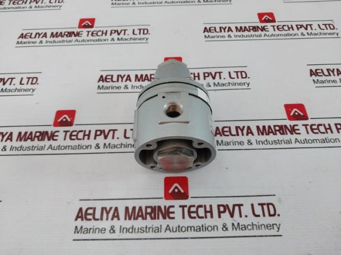 Smc Il201-02 Lock-up Valve 0.14-0.7 Mpa