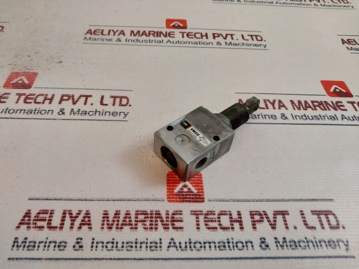 SMC VM22 Roller Lever Pneumatic Manual Control Valve