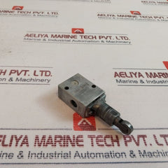 SMC VM22 Roller Lever Pneumatic Manual Control Valve
