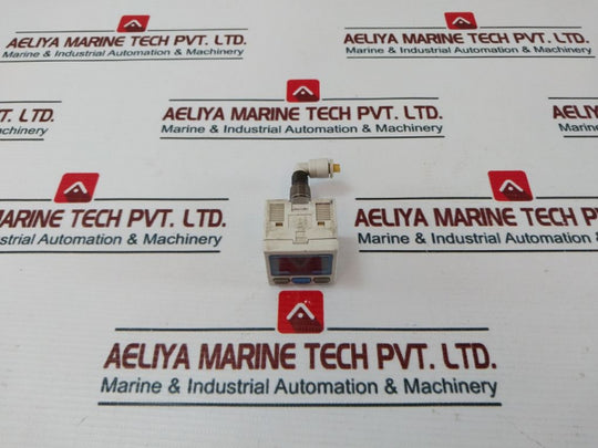 Smc Zse30-01-25-m Pressure Switch 12-24Vdc