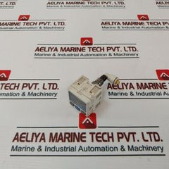 Smc Zse30-01-25-m Pressure Switch 12-24Vdc