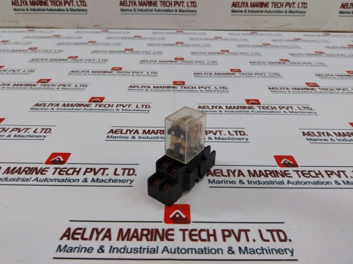 Soke Jqx-13F-ly2C Relay With Base 10A 250Vac 30Vdc