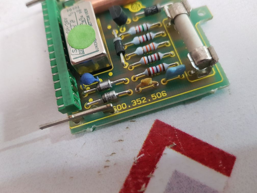 Soren T. Lyngso 600061120 15 Output Pcb Card